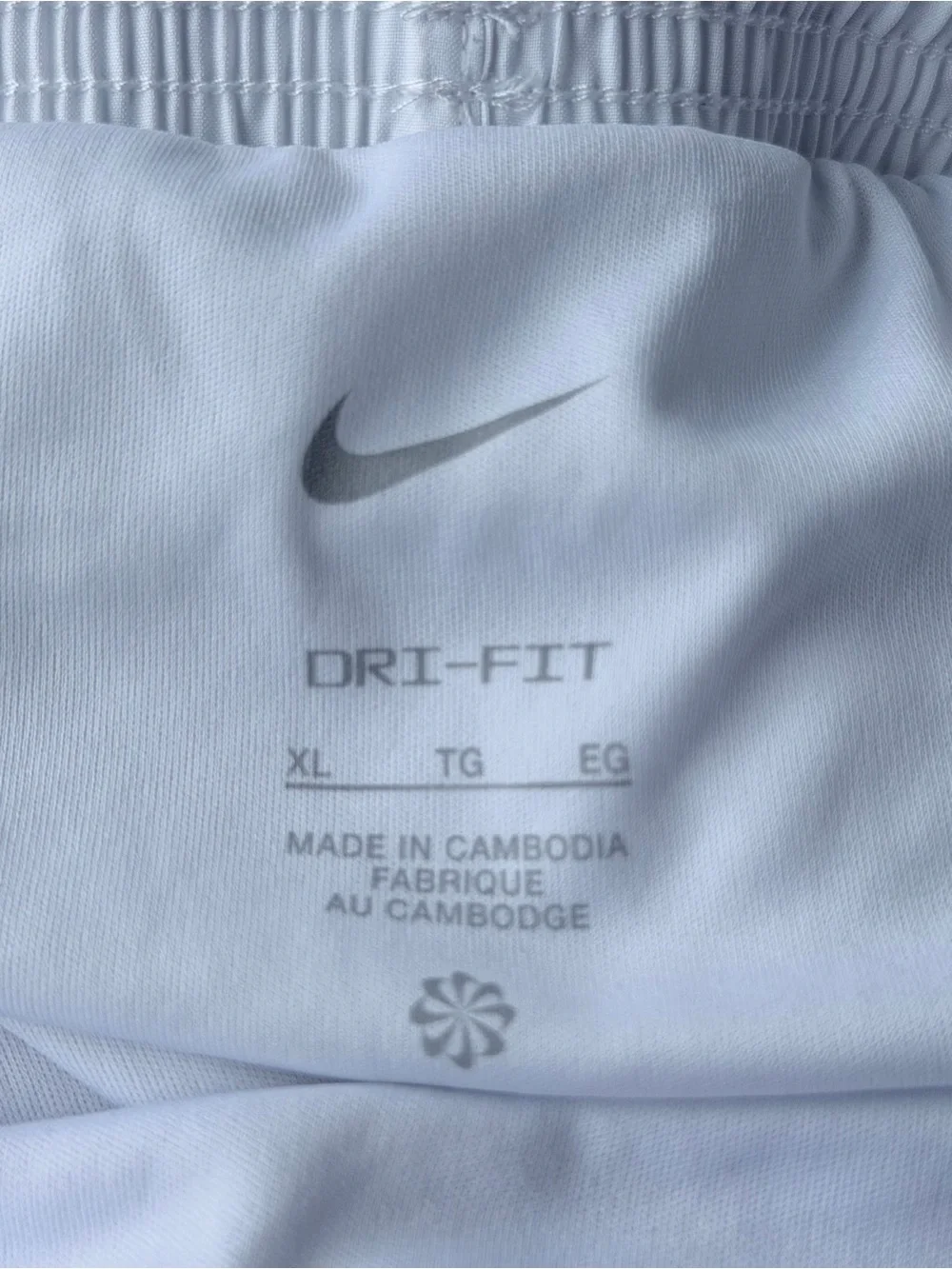 Nike lightweight white